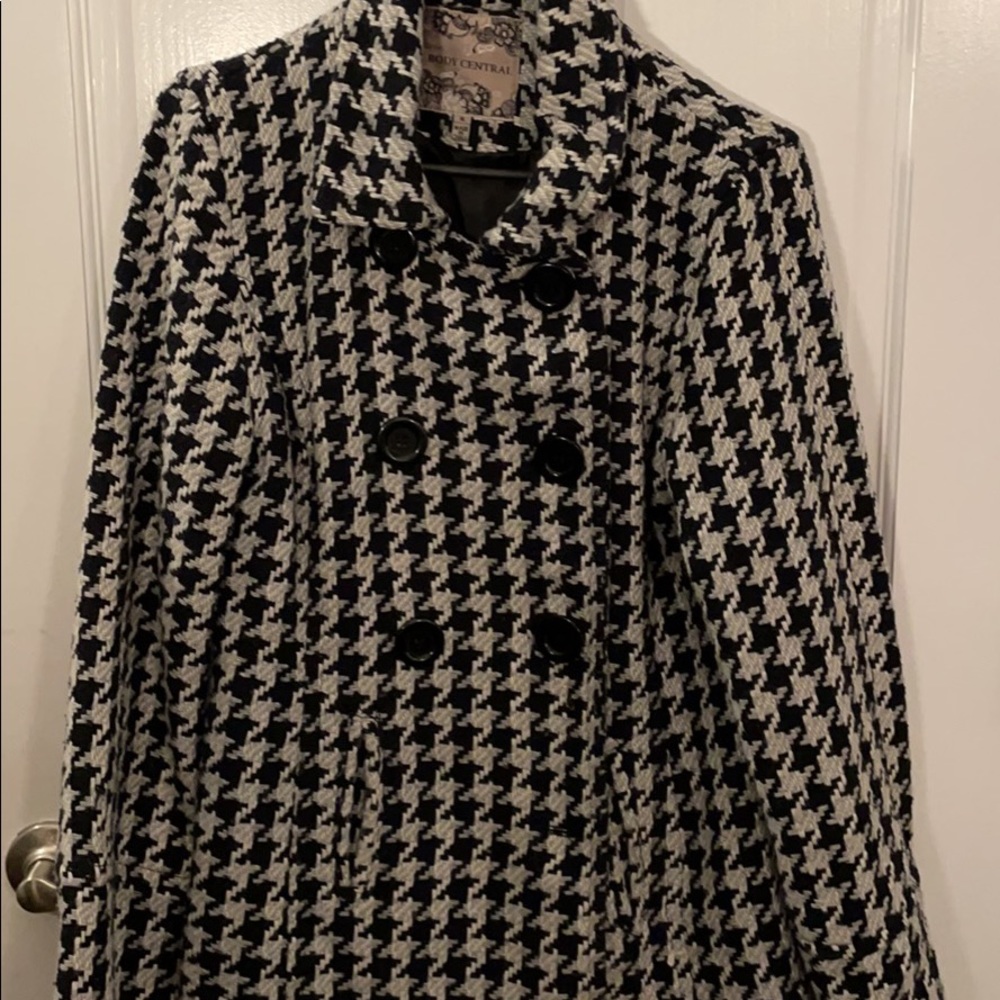 Body Central Women’s Business Wool/Polyester Blend Peacoat Sz XL fits like a S-M